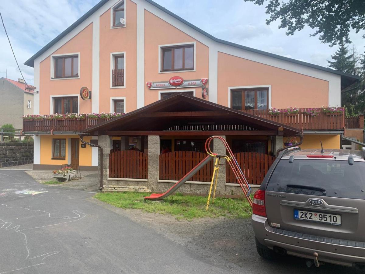 Maly Byt 1+1 Karlovy Vary Kültér fotó